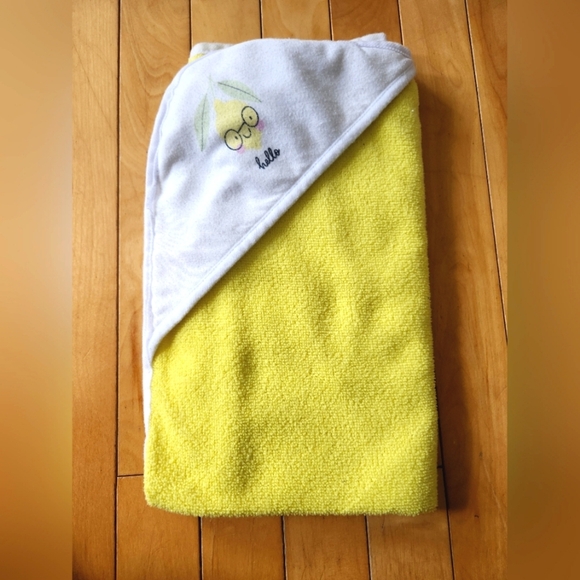 Unisex Infant Lot, Baby Toddler Bibs&Towel Lot - Picture 2 of 2